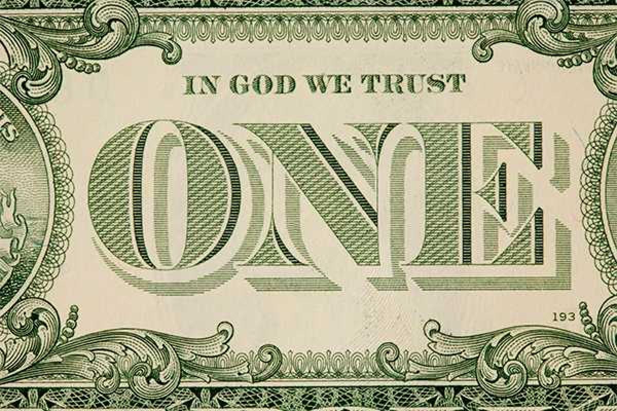 Атеисты требуют изменить дизайн долларовых банкнот Атеисты требуют изменить дизайн долларовых банкнот