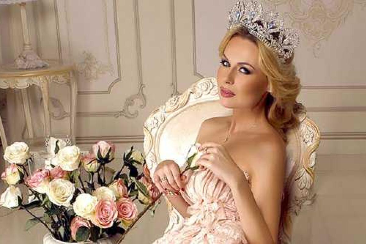 «Миссис мира-2015» стала украинка «Миссис мира-2015» стала украинка