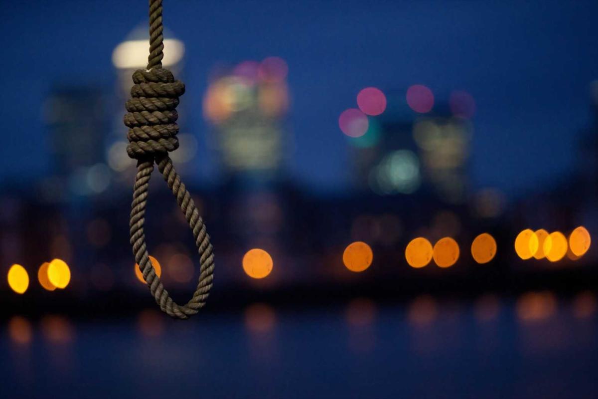 В Москве 15-летний подросток погиб, делая селфи в петле В Москве 15-летний подросток погиб, делая селфи в петле