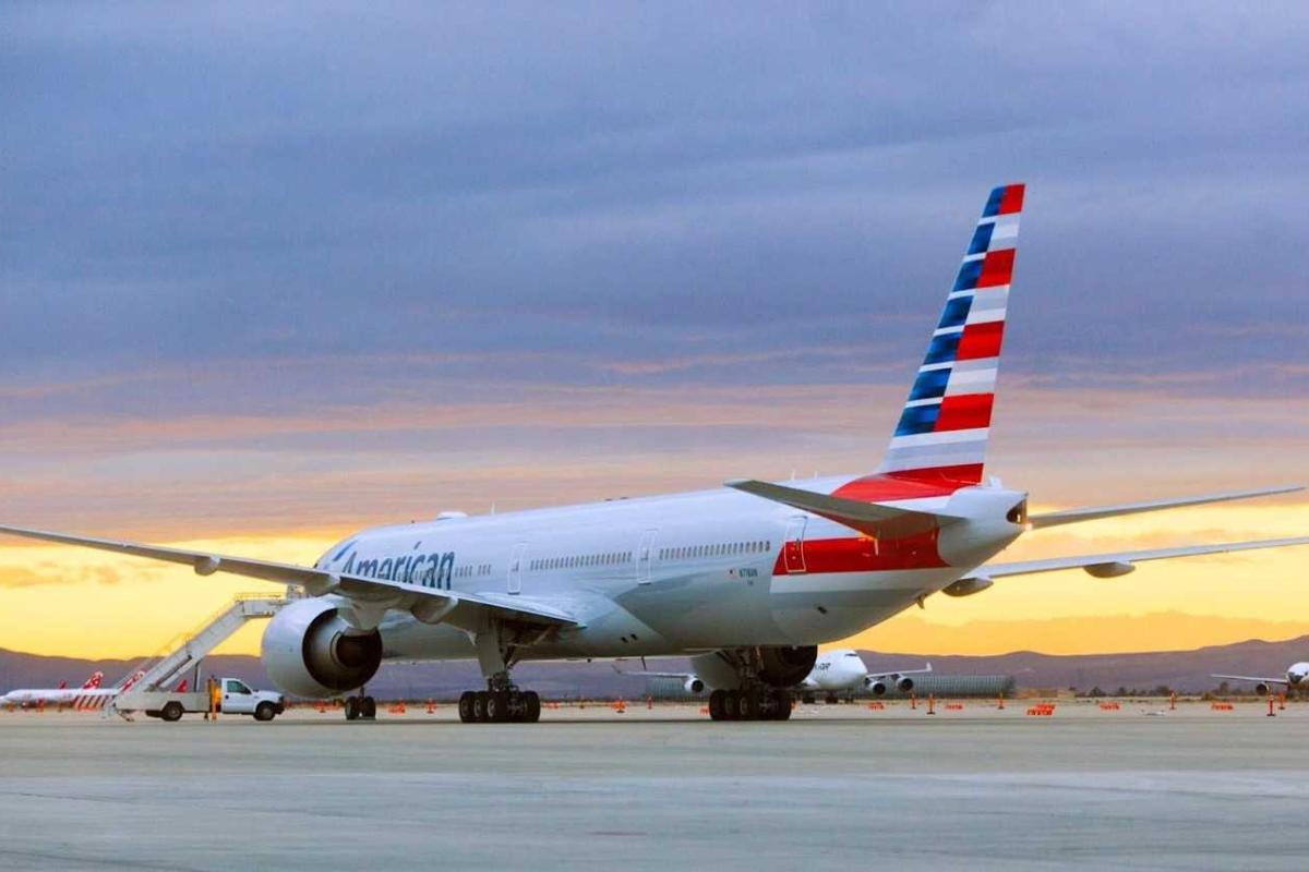 Пассажиров и членов экипажа American Airlines поразила «неизвестная болезнь»