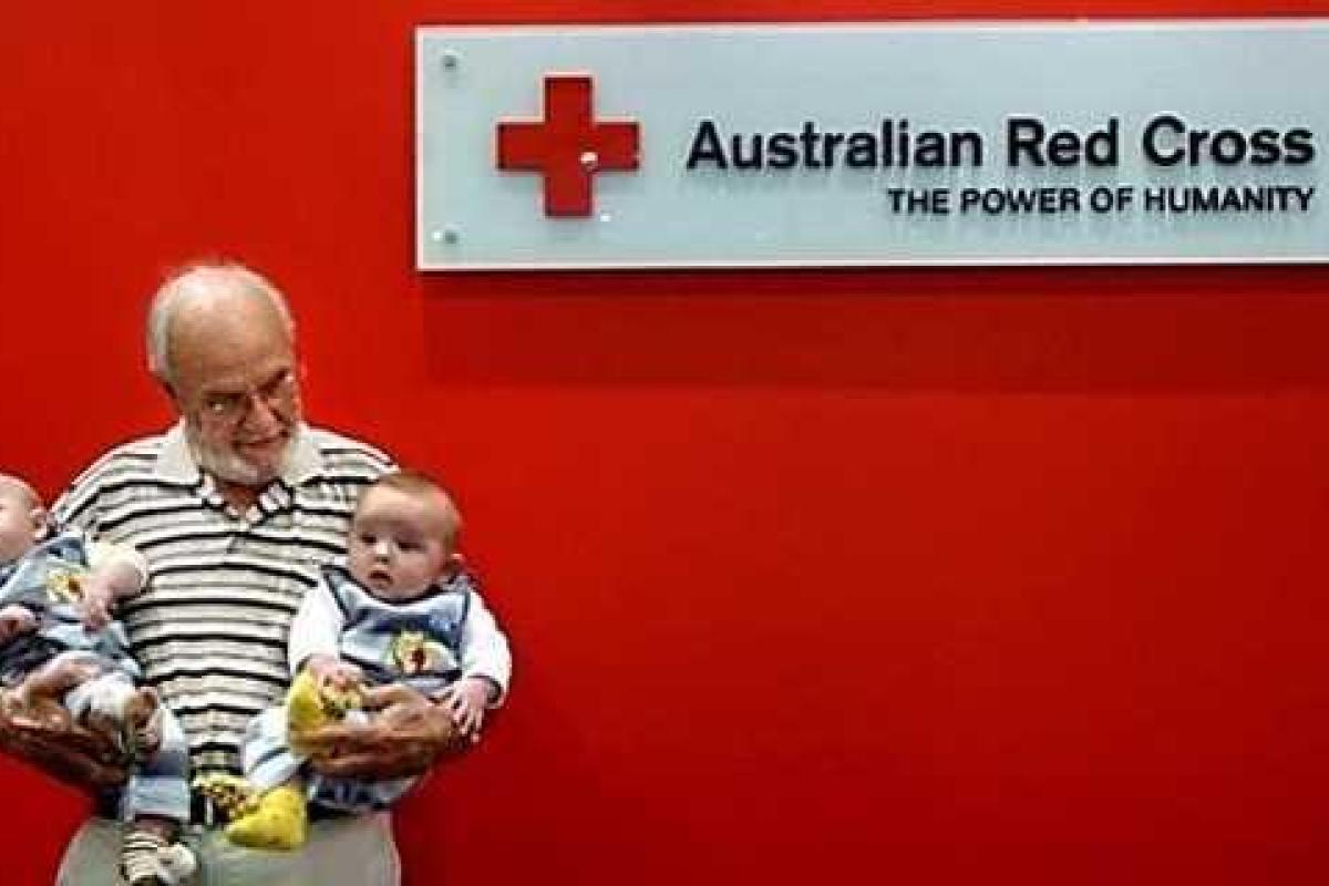 В Австралии живет мужчина с уникальной кровью, который спас уже 2 миллиона человек В Австралии живет мужчина с уникальной кровью, который спас уже 2 миллиона человек