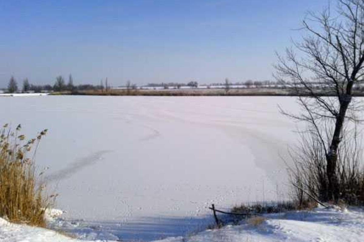 Под Донецком ищут пропавшего рыбака Под Донецком ищут пропавшего рыбака