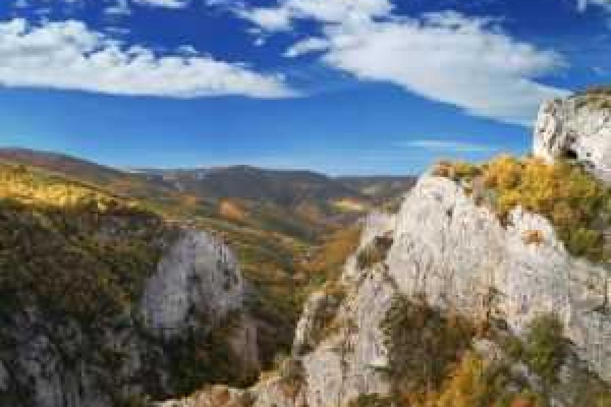 В горах Крыма погиб турист из Москвы В горах Крыма погиб турист из Москвы