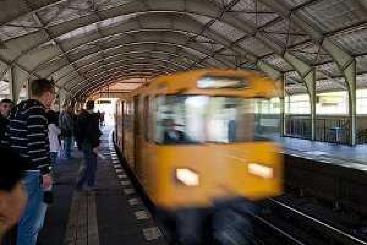 В Берлине бомж-иранец столкнул под поезд 20-летнюю девушку