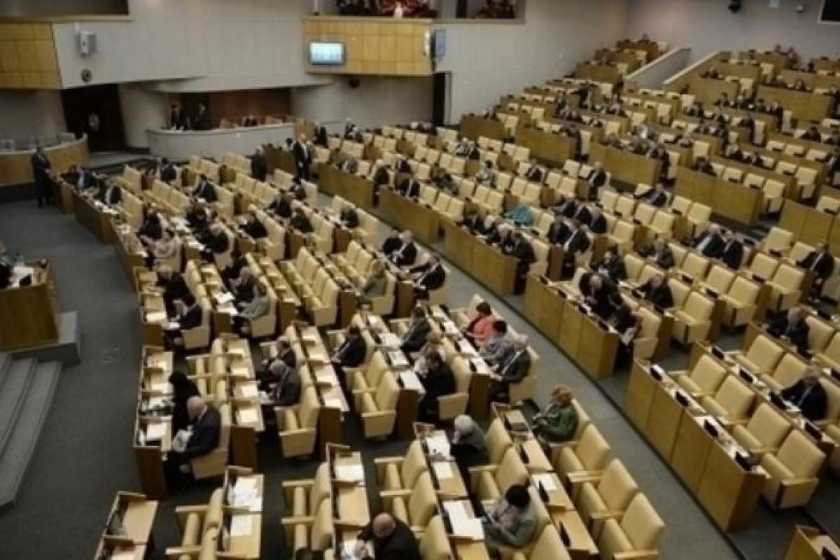 В России хотят запретить женам и детям российских чиновников иметь бизнес