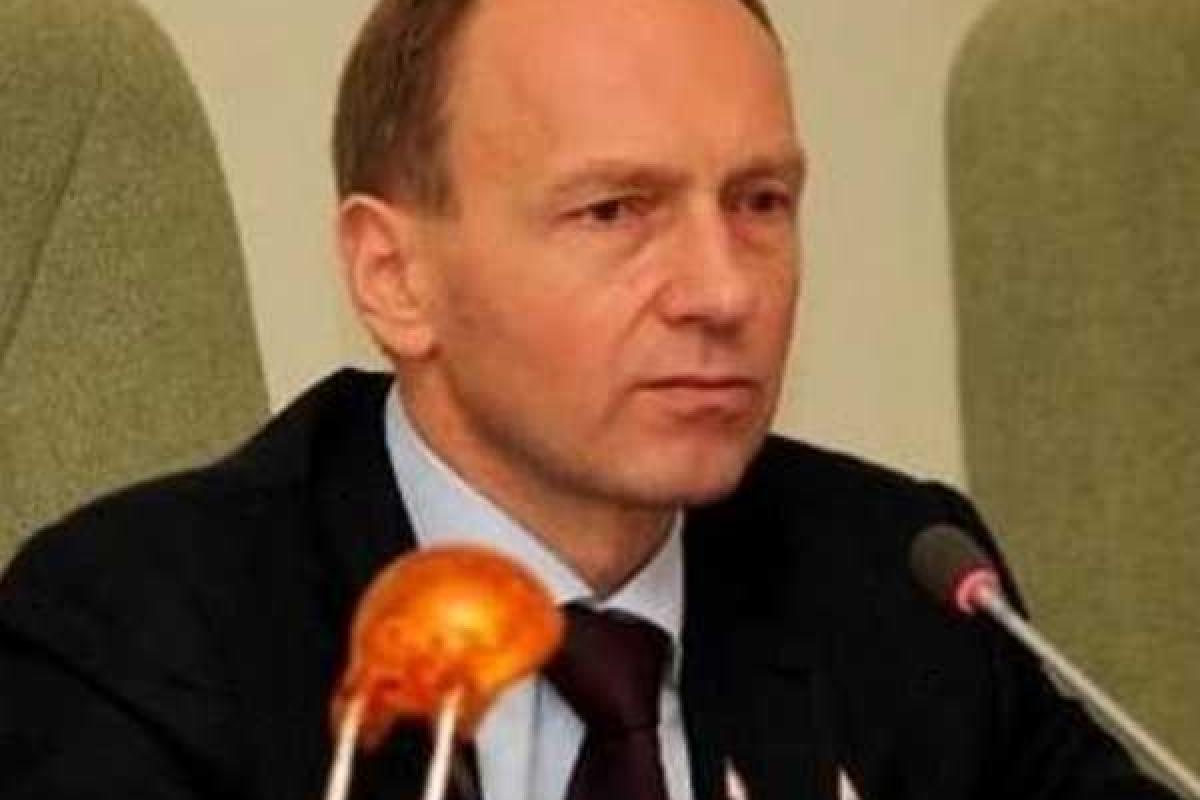 Новый мэр Чернигова Атрошенко сложил полномочия нардепа Новый мэр Чернигова Атрошенко сложил полномочия нардепа