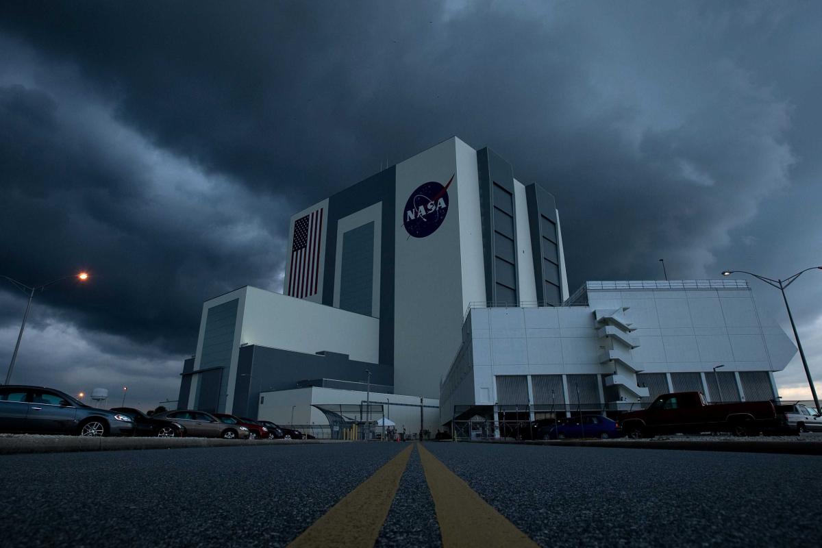 NASA начинает строительство марсианского дома на луне