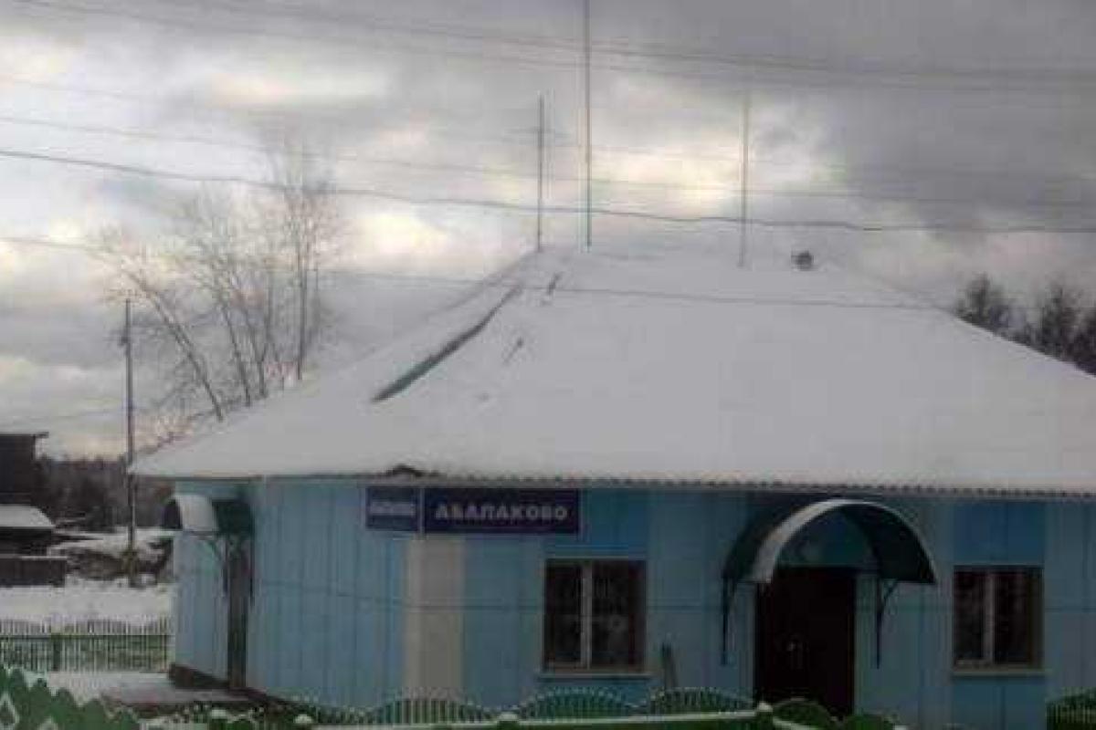 Россиянин напился до "чертиков" и начал целовать руки соседу-Путину Россиянин напился до "чертиков" и начал целовать руки соседу-Путину