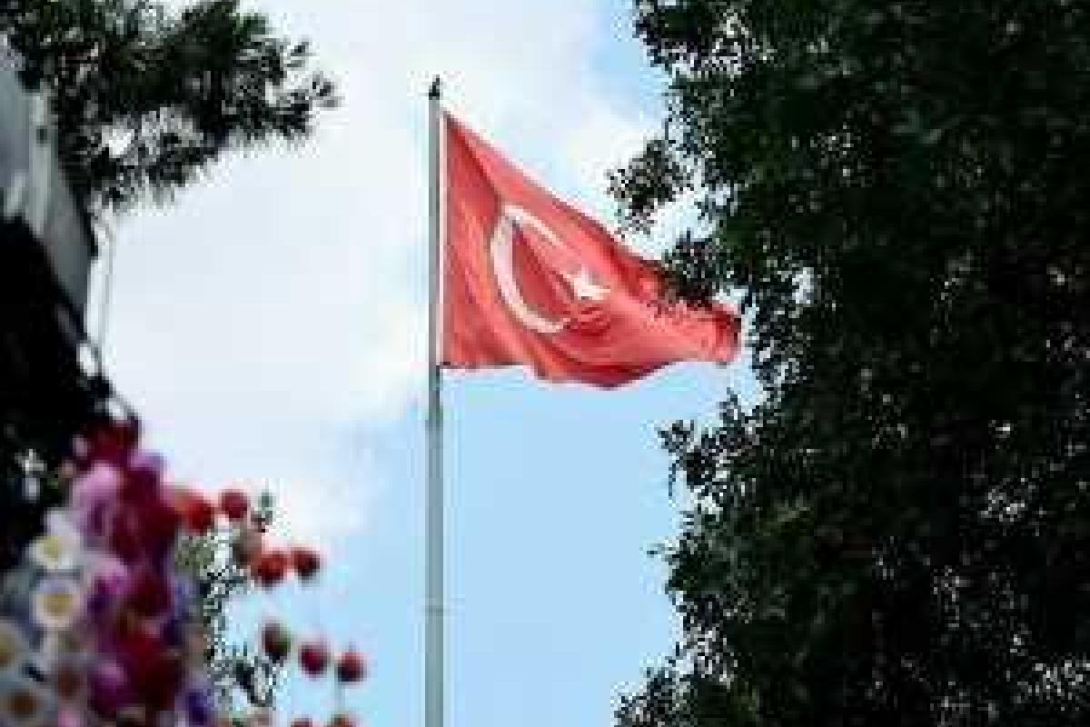 Власти Турции вызвали посла РФ из-за вторжения российского боевого самолета Власти Турции вызвали посла РФ из-за вторжения российского боевого самолета