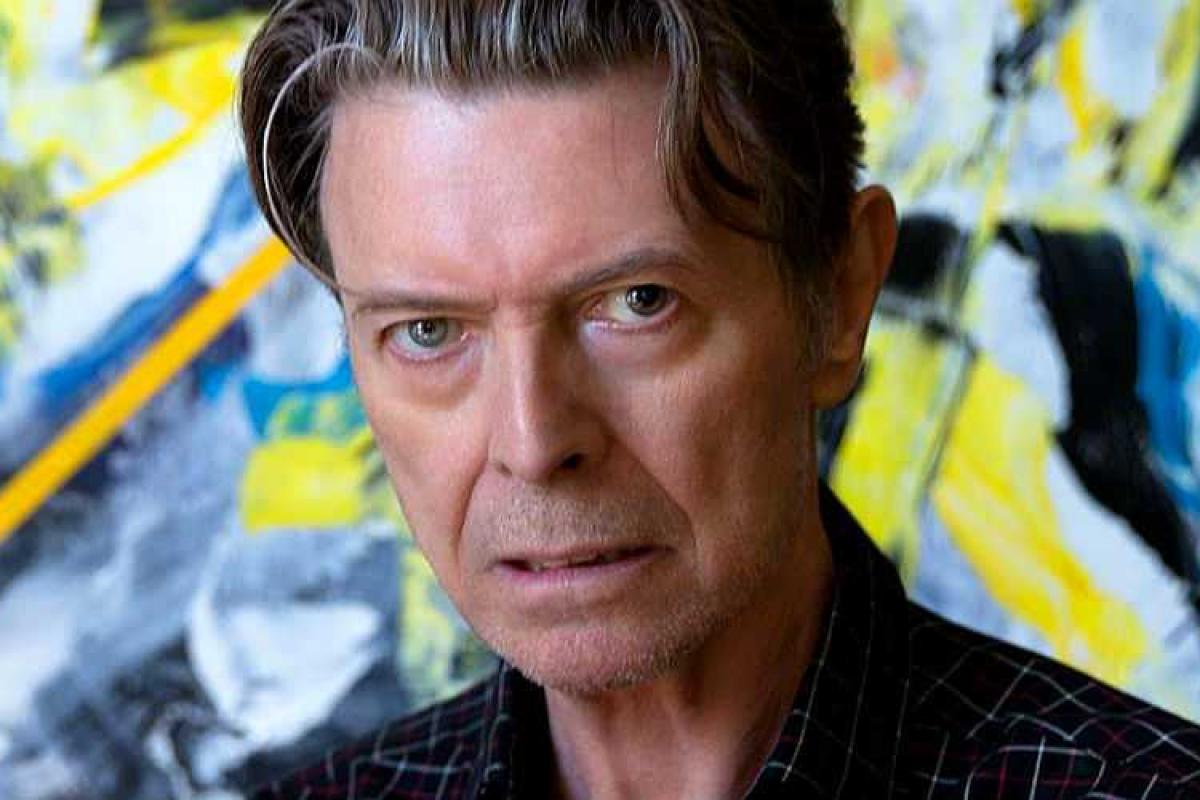 Фанаты Дэвида Боуи написали Богу петицию с просьбой повлиять на смерть кумира