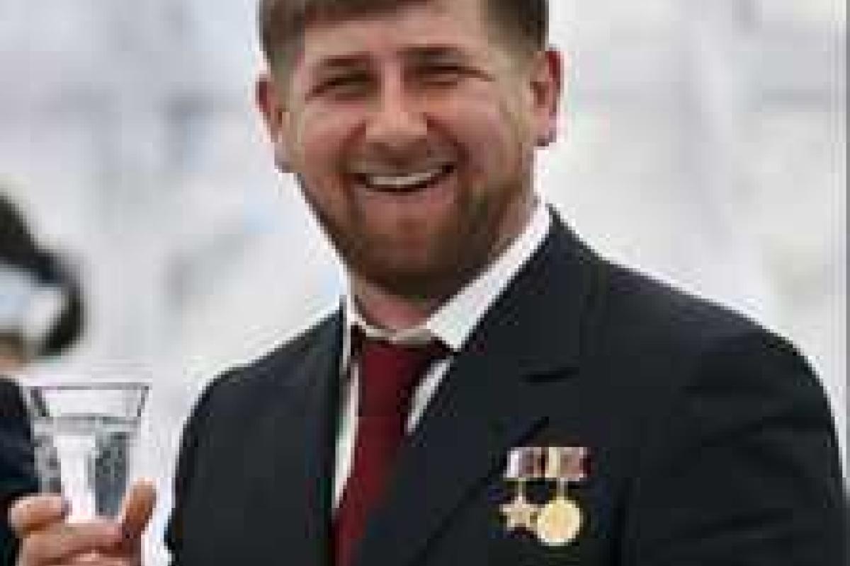 Отношение к Кадырову стало мерилом, как ты любишь Россию – Акунин