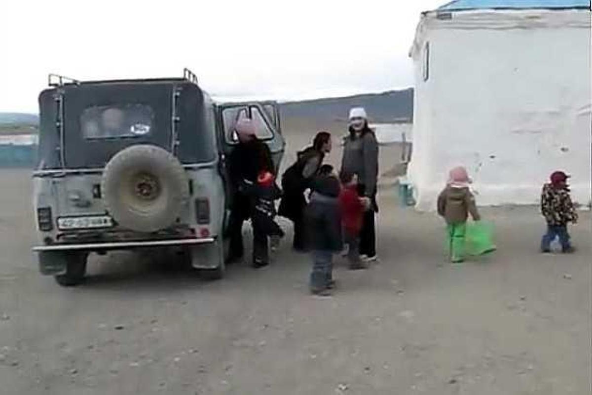 В Монголии вместили 37 человек в УАЗ-469