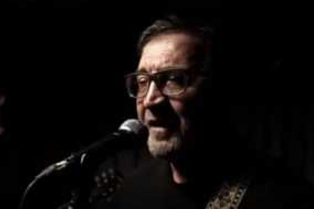 В новой песне Шевчука звучат имена Бандеры и Сталина В новой песне Шевчука звучат имена Бандеры и Сталина