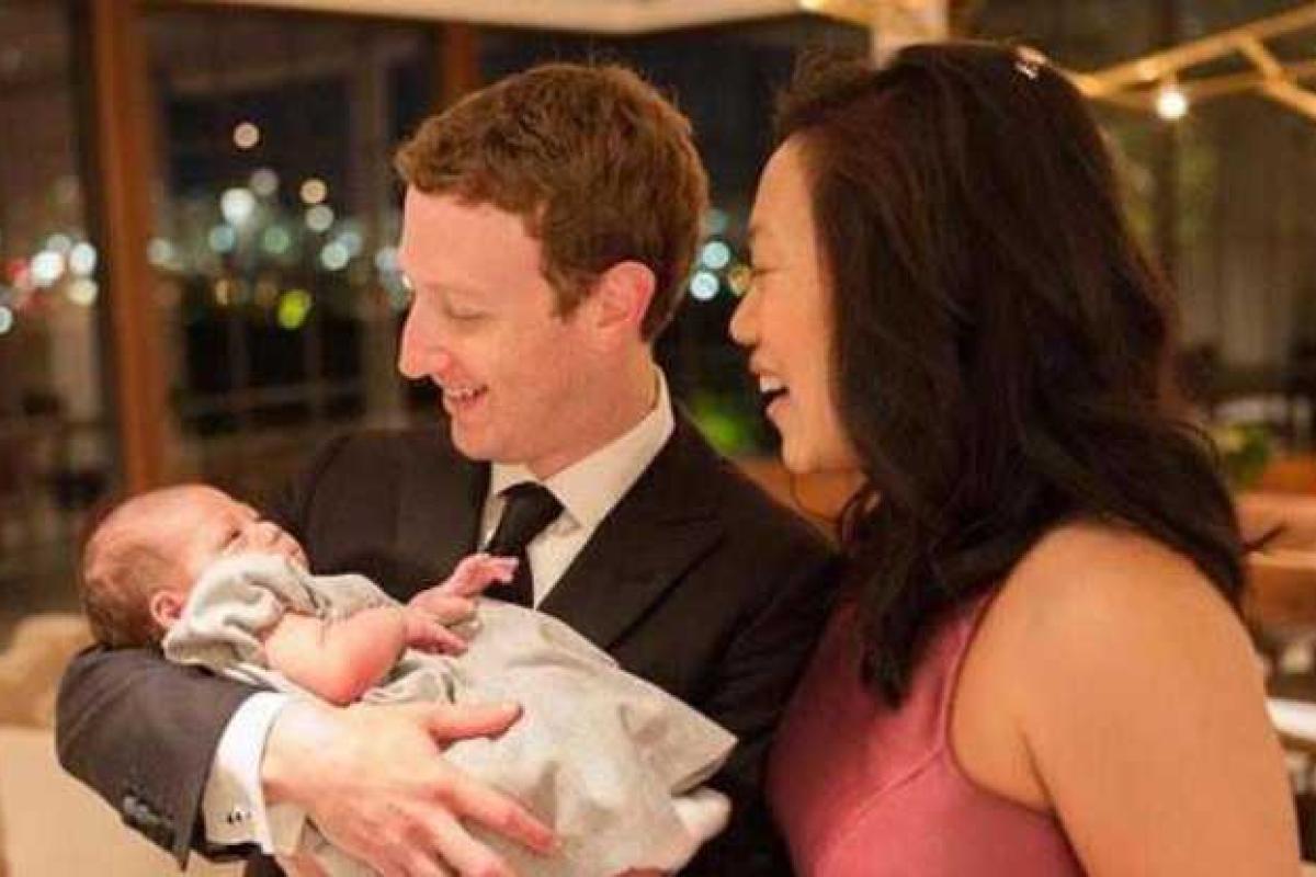 Марк Цукерберг поделился новогодним фото с дочуркой Марк Цукерберг поделился новогодним фото с дочуркой