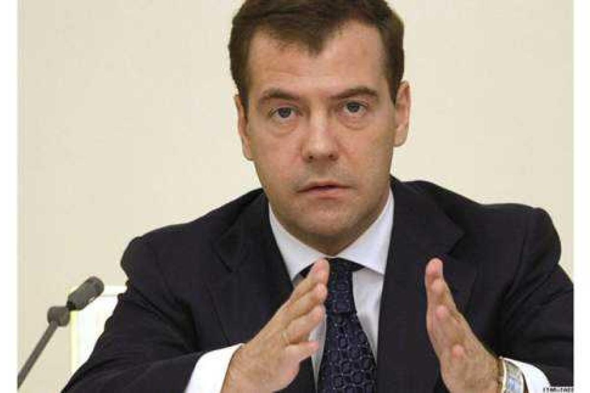 Дмитрий Медведев не смог ответить, почему он провел свой отдых в ненавистной Америке