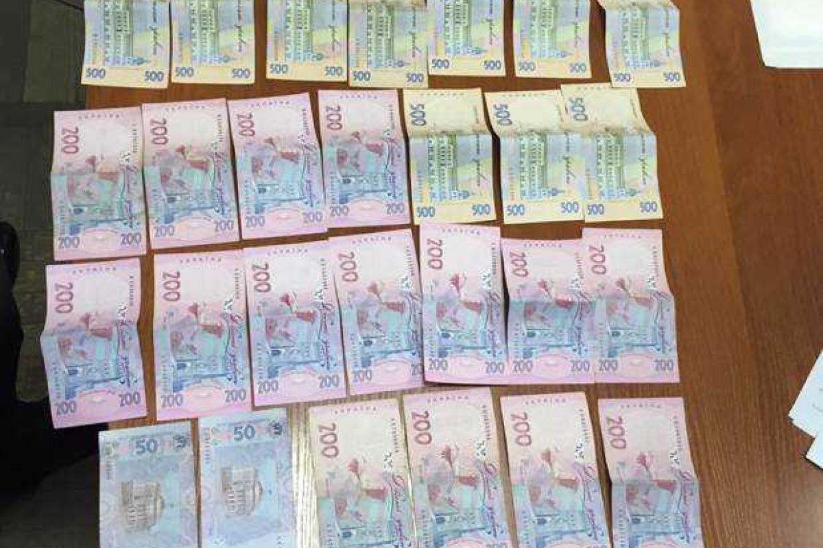 Полковника и майора полиции задержали на взятке в Киеве Полковника и майора полиции задержали на взятке в Киеве