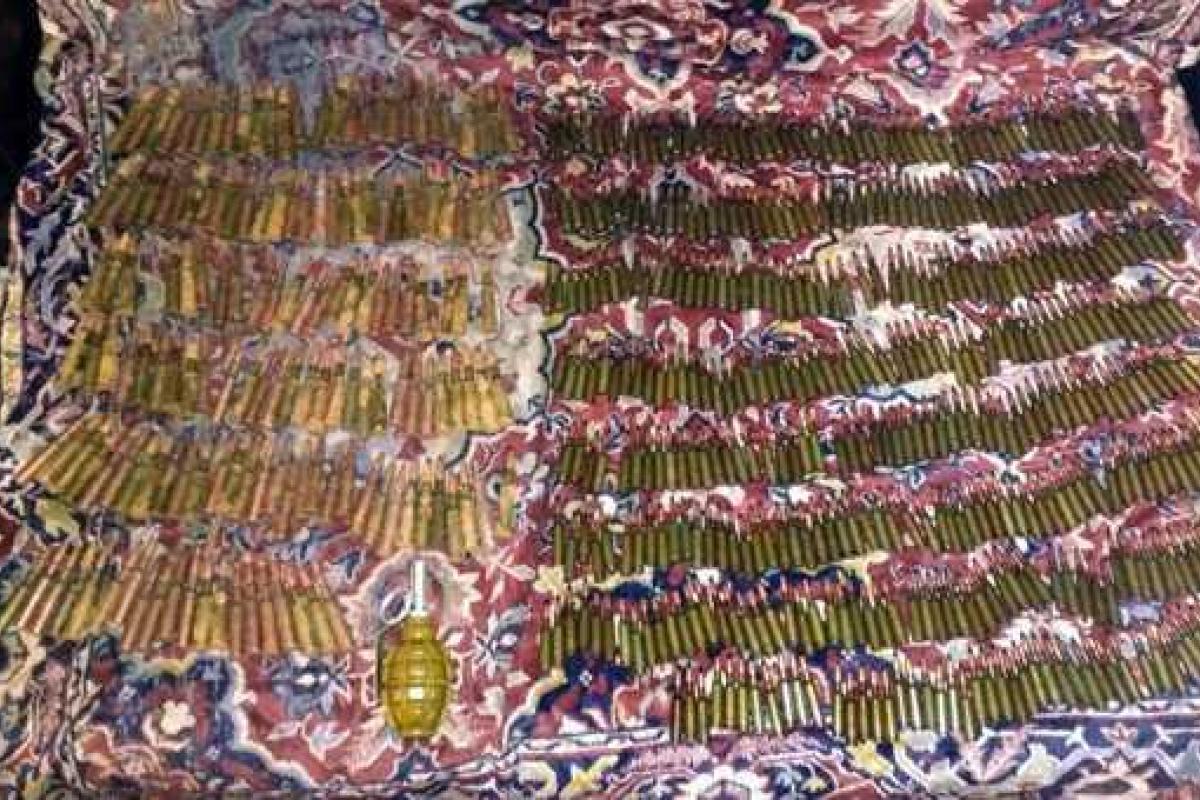 В Авдеевке многодетная мать хранила в серванте гранату и патроны к автомату «Калашникова» В Авдеевке многодетная мать хранила в серванте гранату и патроны к автомату «Калашникова»