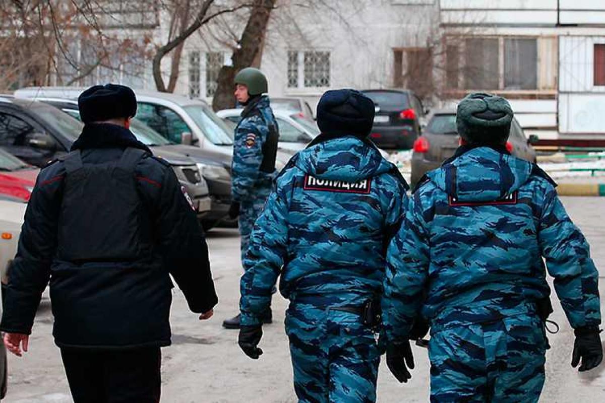 В России пятерых детей взяли в заложники В России пятерых детей взяли в заложники