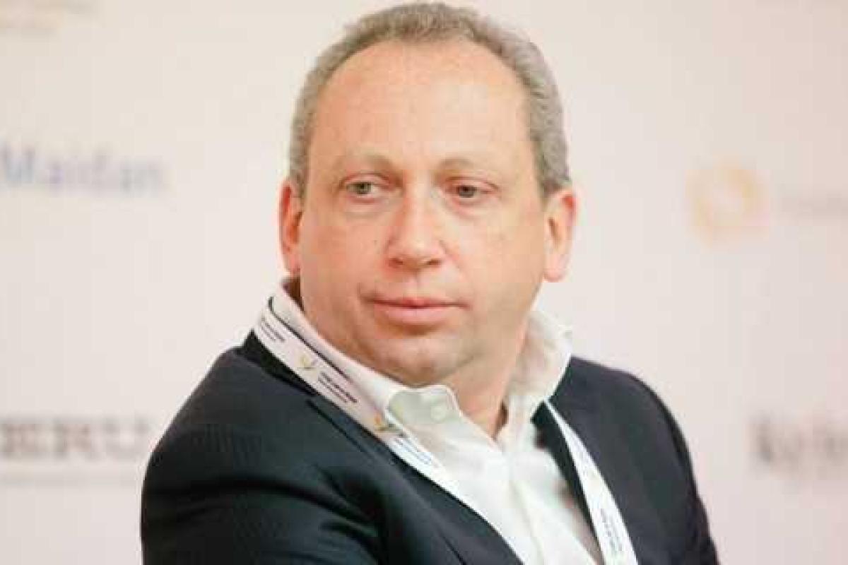 Известный финансист назвал Путина "ботоксным окурком" и пожелал ему лежать в Мавзолее вместо Ленина Известный финансист назвал Путина "ботоксным окурком" и пожелал ему лежать в Мавзолее вместо Ленина