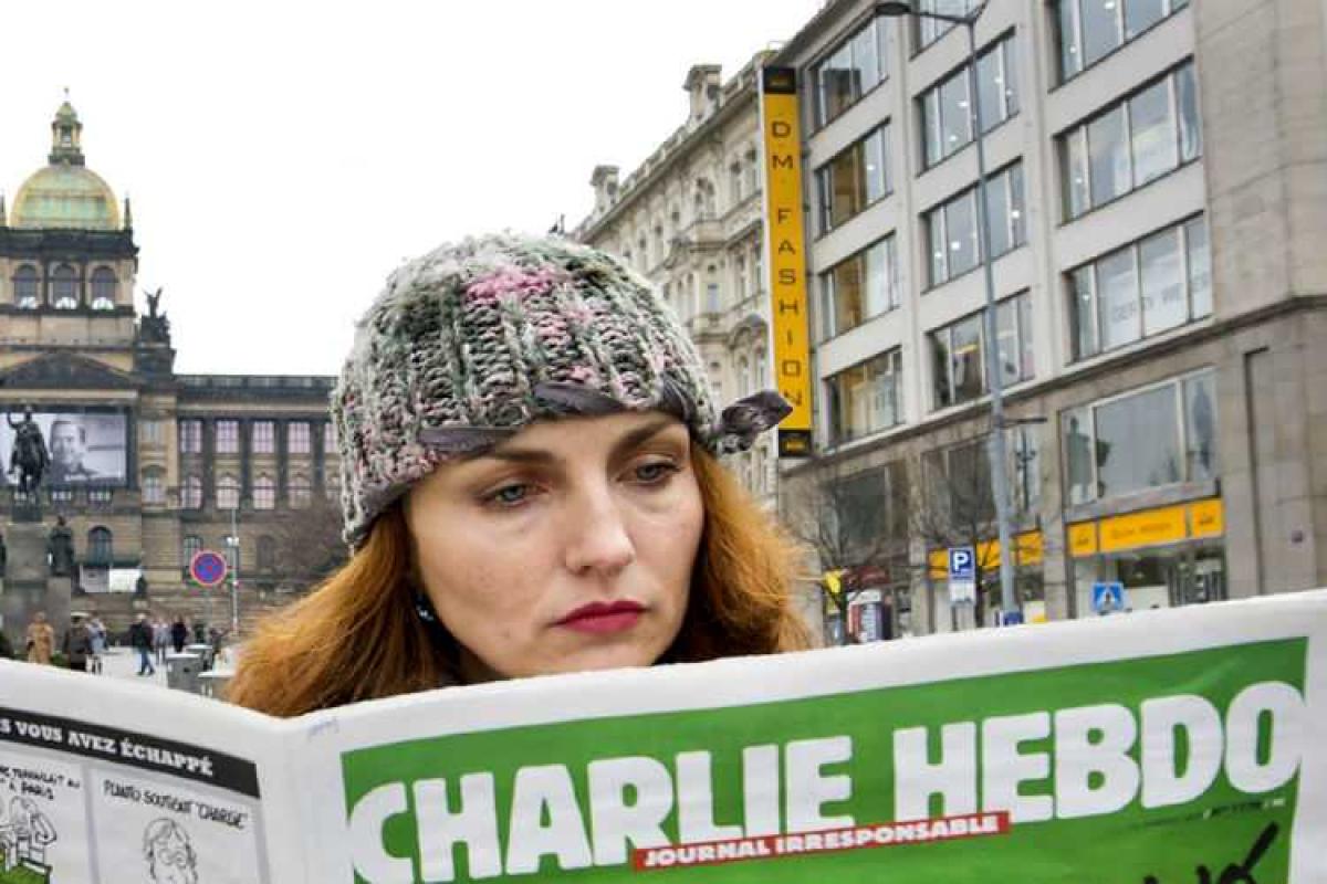 Charlie Hebdo разозлил блогеров новой карикатурой Charlie Hebdo разозлил блогеров новой карикатурой