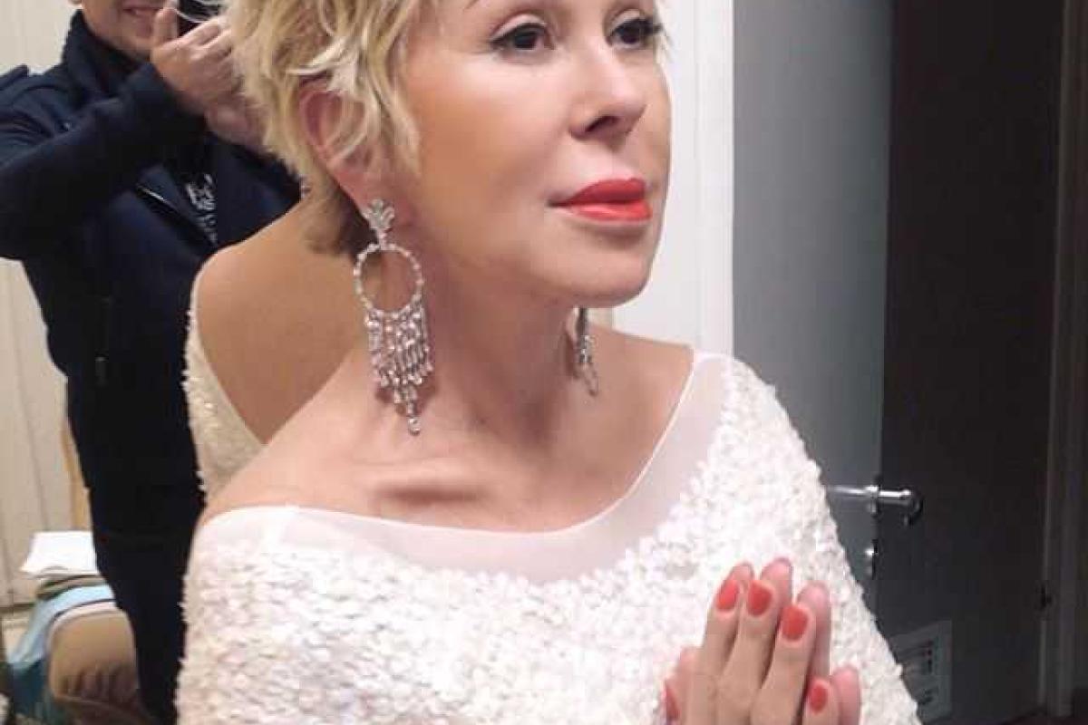 Российская певица едва не утонула в Индийском океане Российская певица едва не утонула в Индийском океане