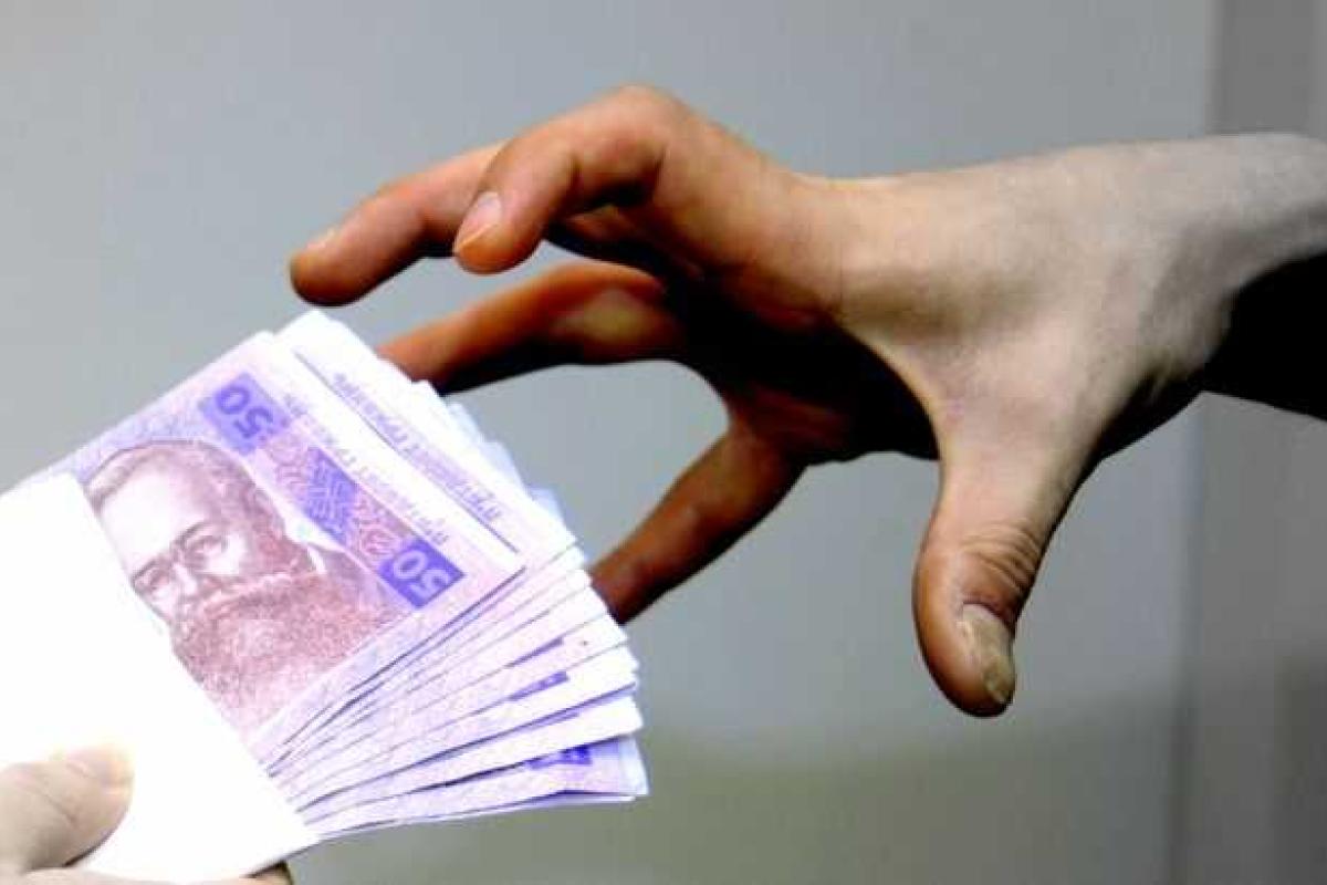 Оперуполномоченный уголовного розыска попался на взятке в Херсоне