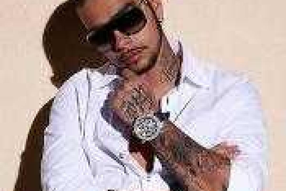 Тимати продолжает дарить подарки бывшей жене