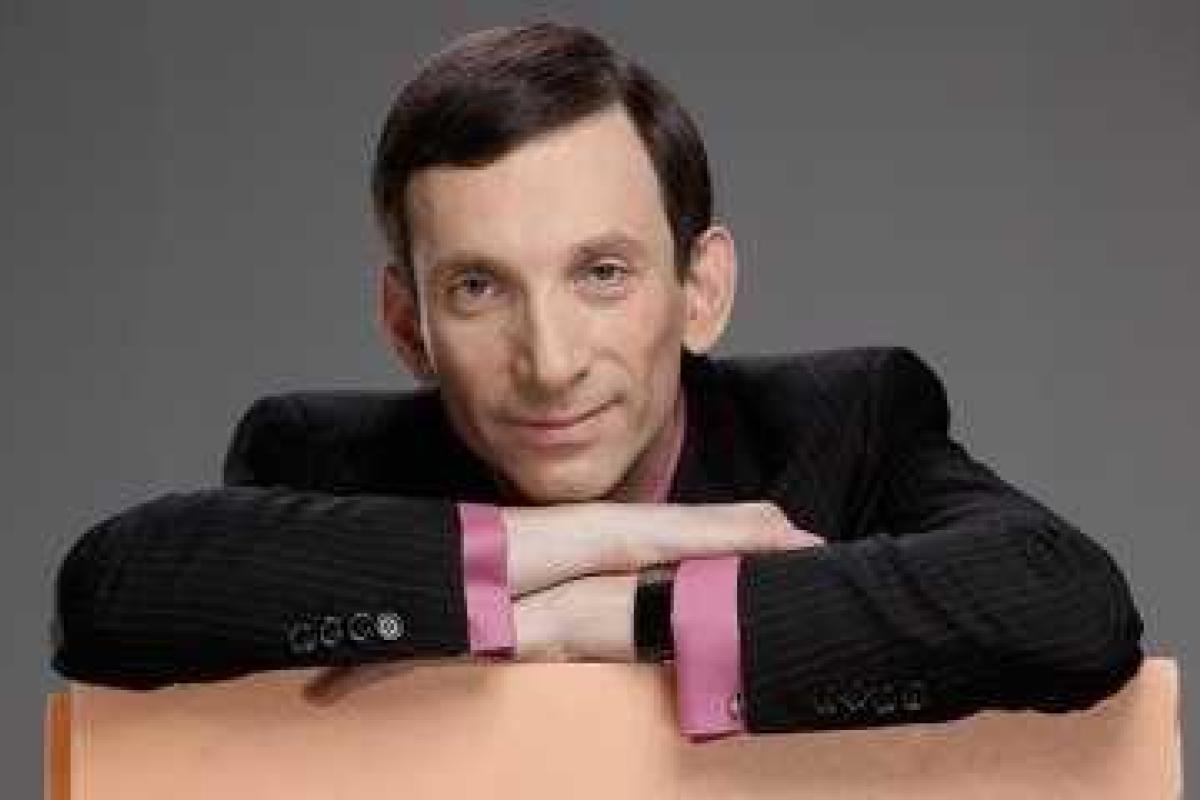 Политолог: Россия превратилась в страну для двух категорий - бандитов и журналистов