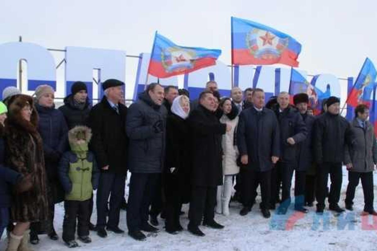 «Мэр» Луганска Пилавов отмывает деньги «республики» на российских памятниках