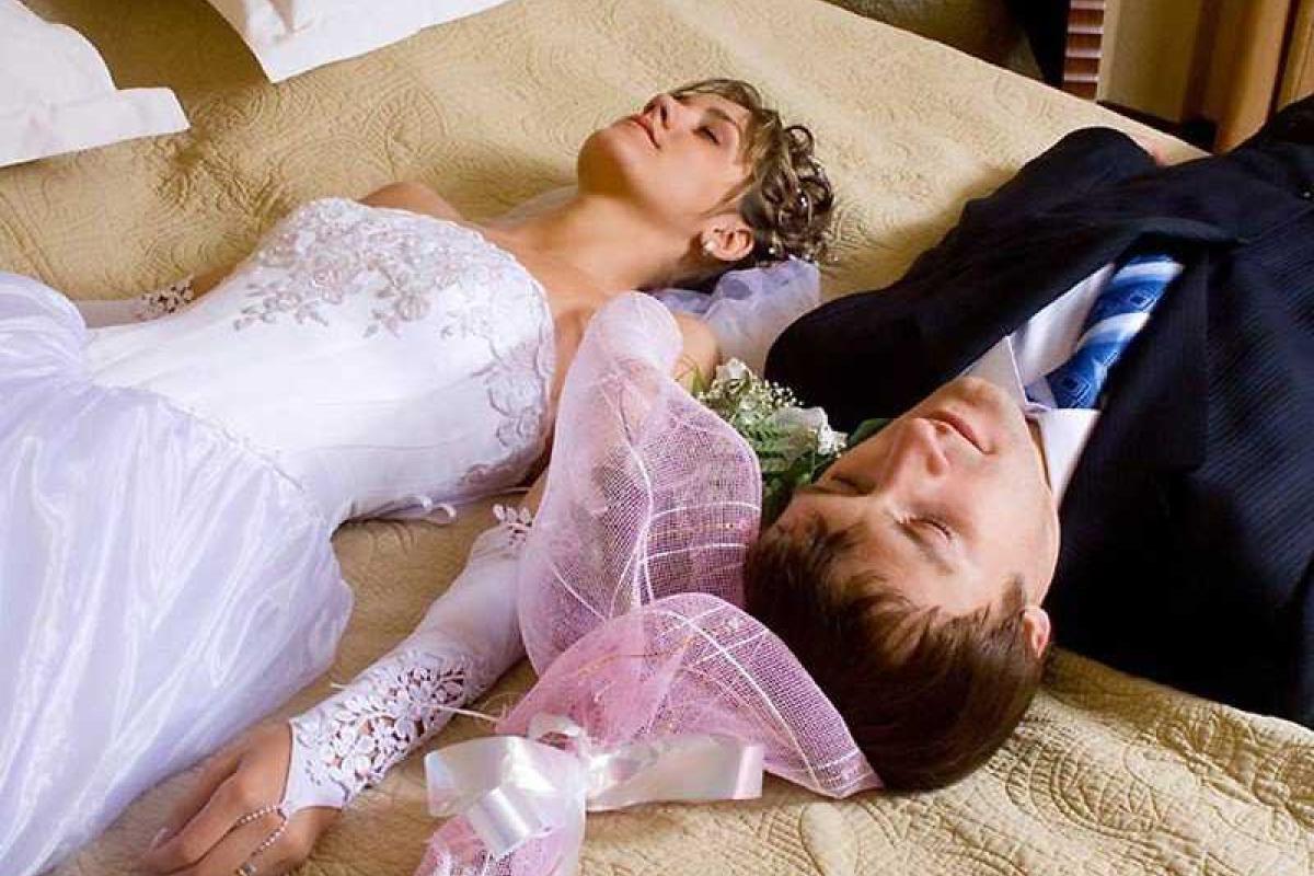 В первую брачную ночь треть супружеских пар не занимаются сексом 