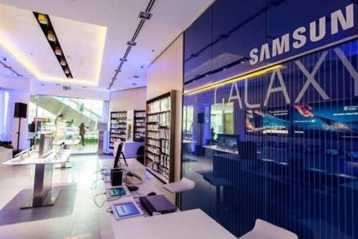 В Нью-Йорке открылся магазин Samsung, в котором ничего не продается 