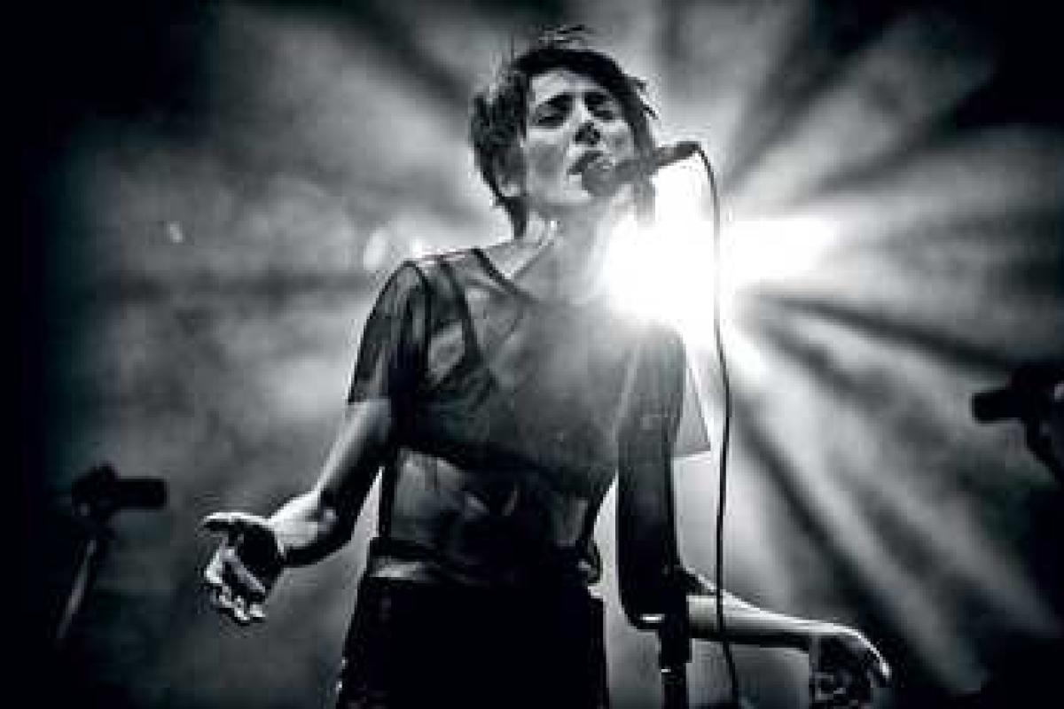 Земфира после неудачного выступления заявила о прекращении гастролей навсегда