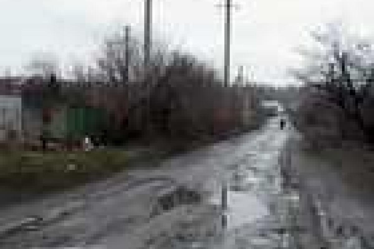 Жизнь в подвалах: Как выживают жители поселка Зайцево, оказавшегося в "серой зоне" Жизнь в подвалах: Как выживают жители поселка Зайцево, оказавшегося в "серой зоне"