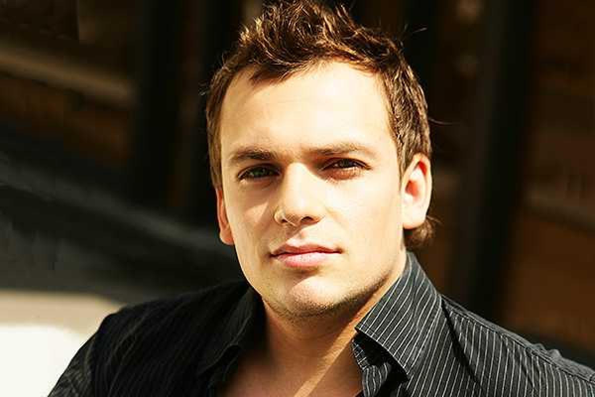 Актер Алексей Янин, перенесший инсульт, готовится к сложной операции