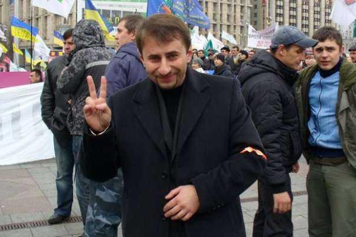 Протестующие на Майдане озвучили свои требования Протестующие на Майдане озвучили свои требования