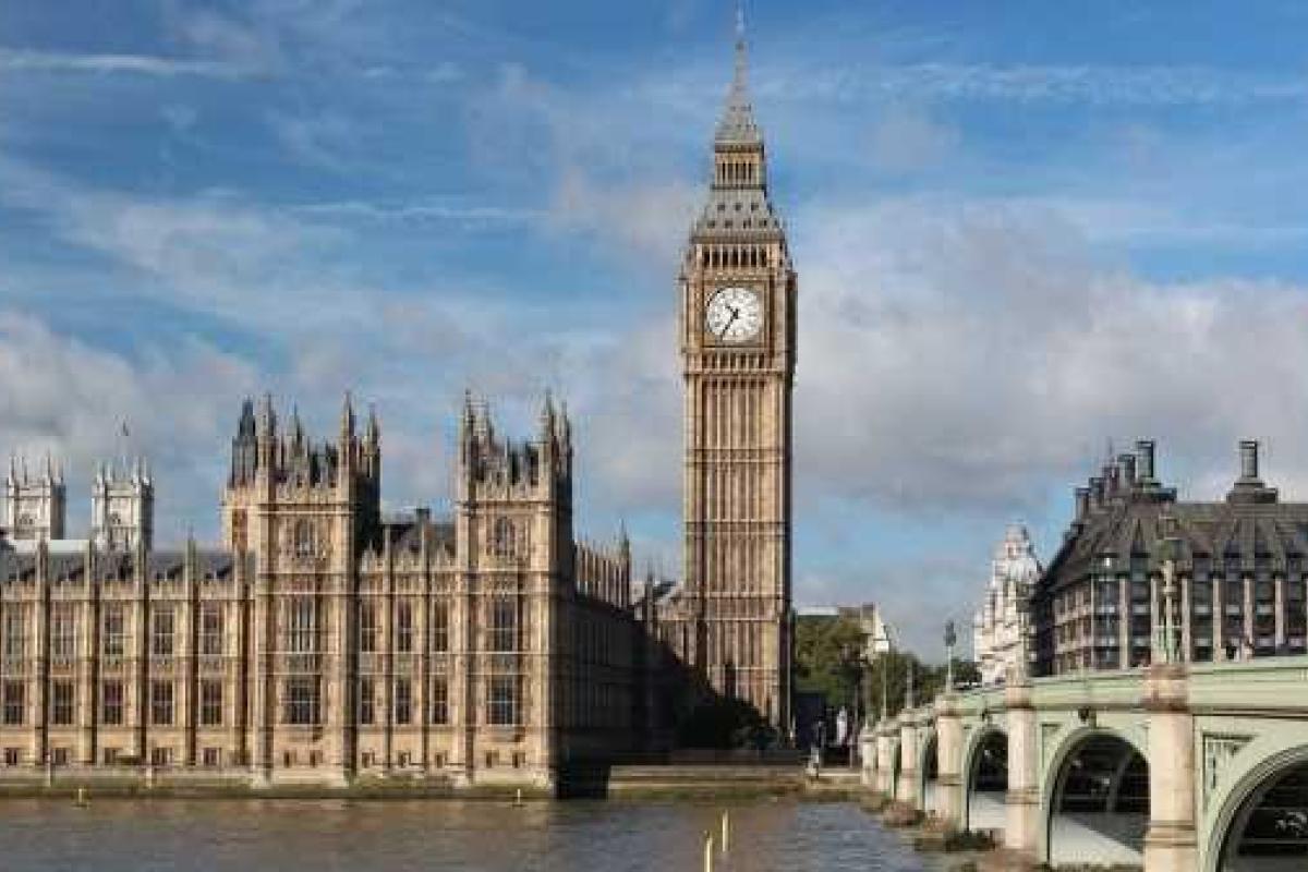 В Лондоне съемки фильма с Джеки Чаном и Пирсом Броснаном приняли за теракт