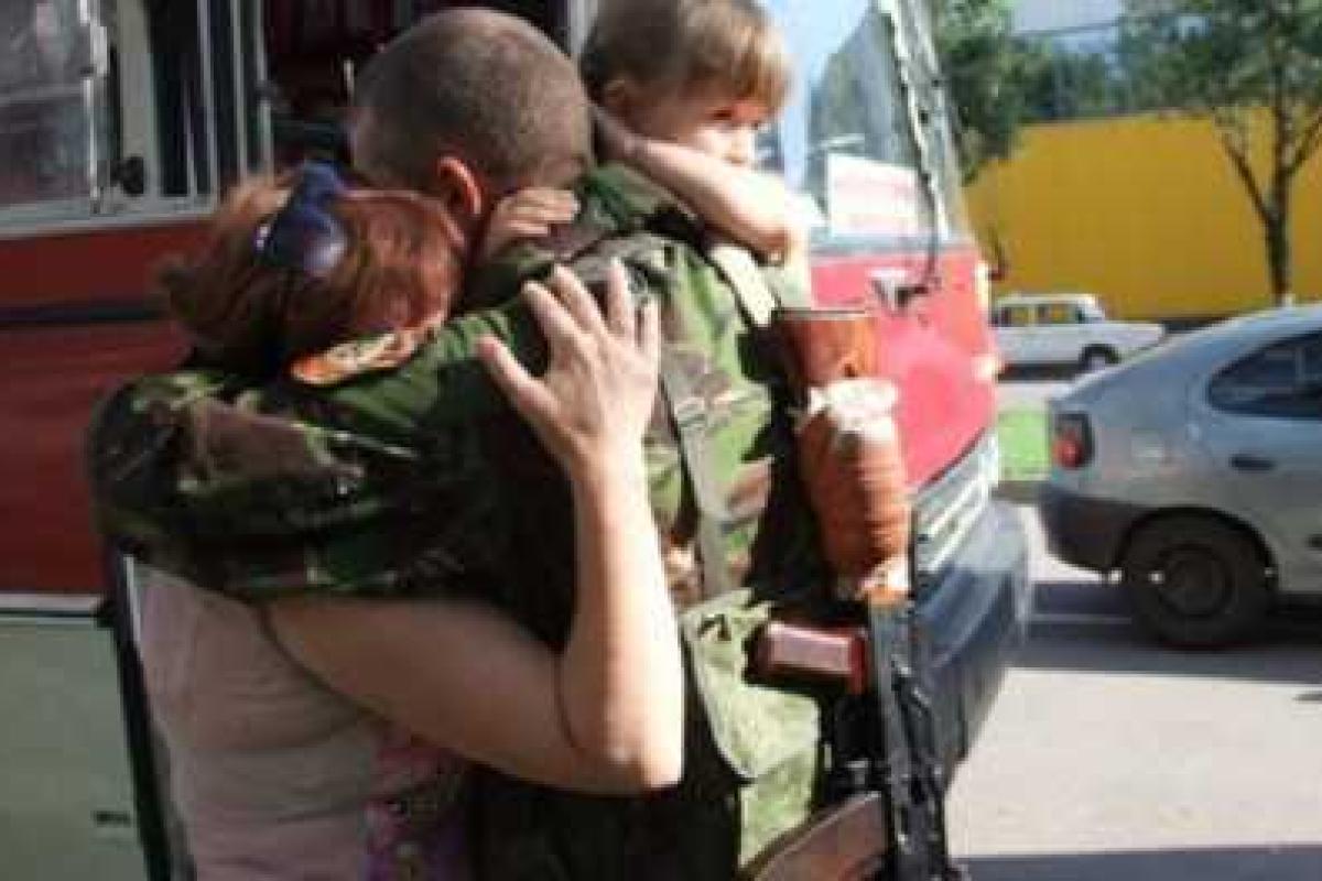 Боевики бегут из Донбасса и отправляют свои семьи в Европу Боевики бегут из Донбасса и отправляют свои семьи в Европу