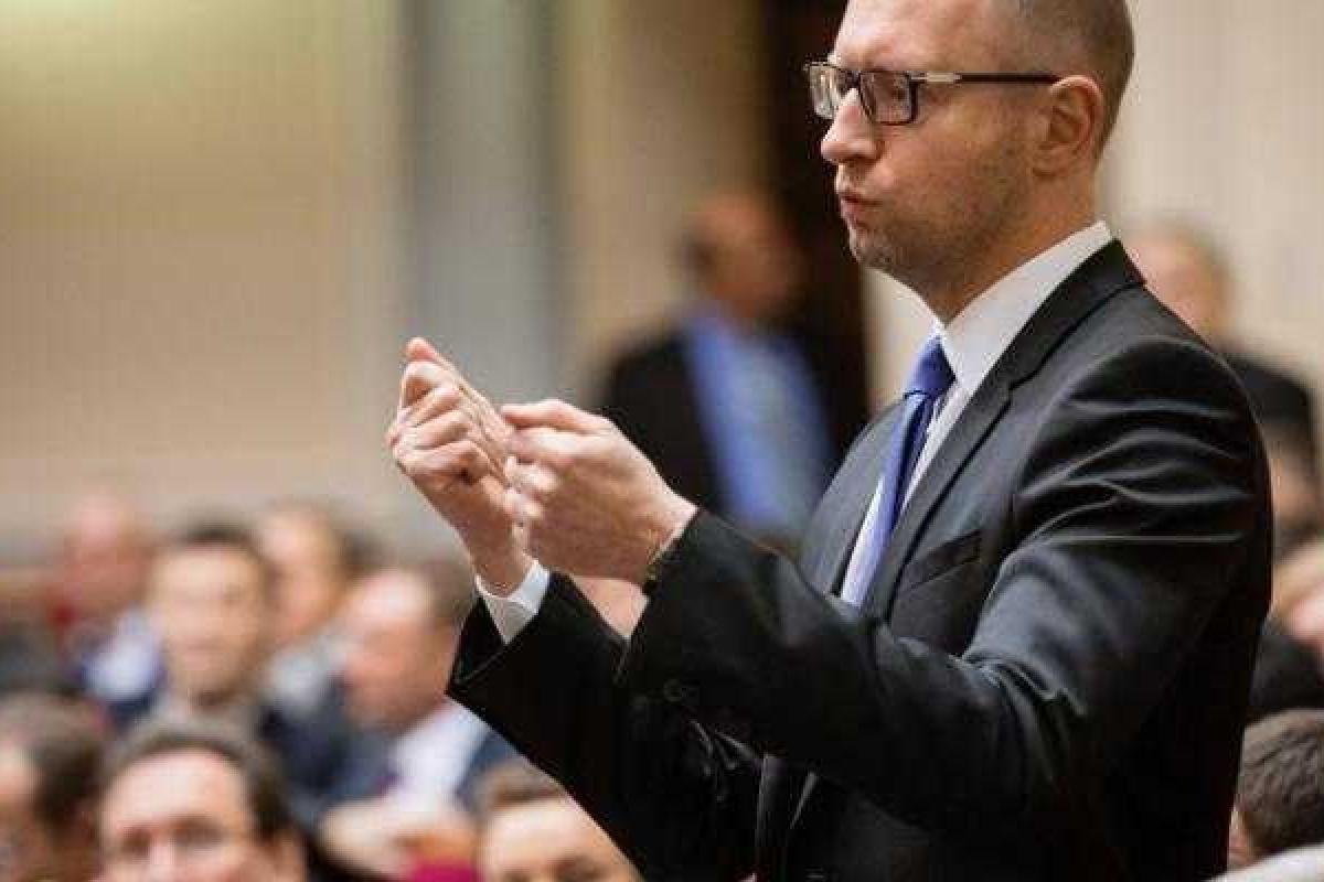 Эксперт: Для Украины лучше оставить «плохого» Яценюка с хорошей зарплатой