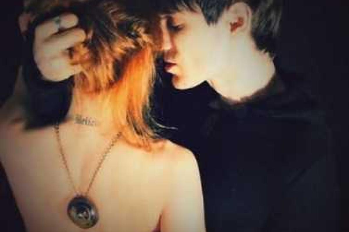 Финалисты Битвы экстрасенсов удивили эротическим снимком