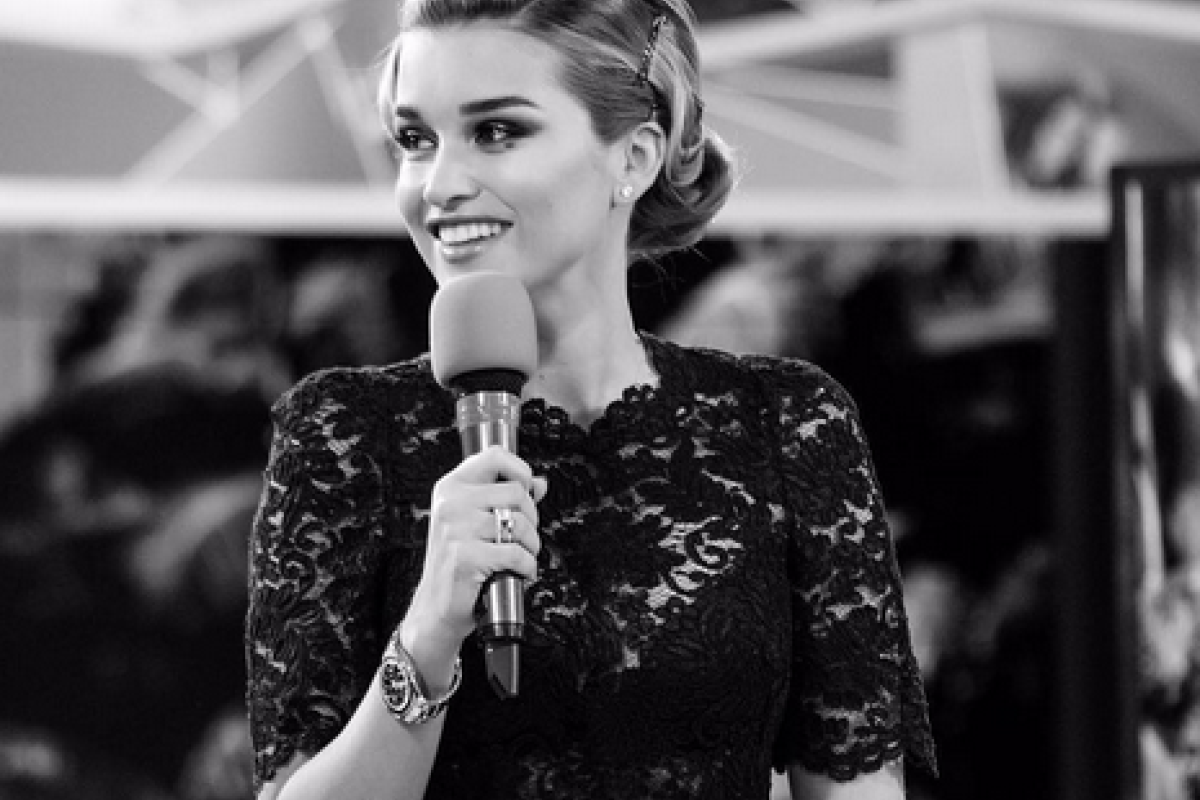 Обидчица Ксении Бородиной со слезами умоляет простить ее за оскорбления