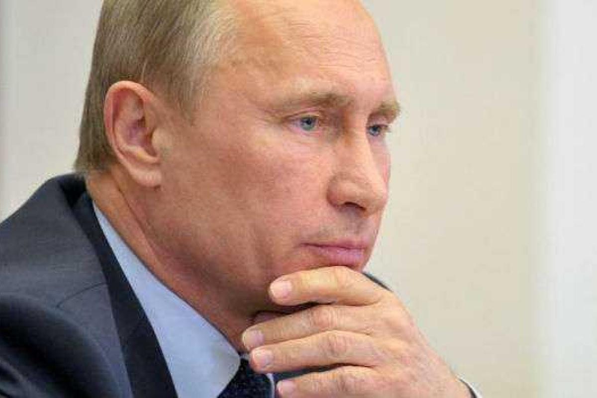 Путин может приехать на военные учения в аннексированный Крым Путин может приехать на военные учения в аннексированный Крым