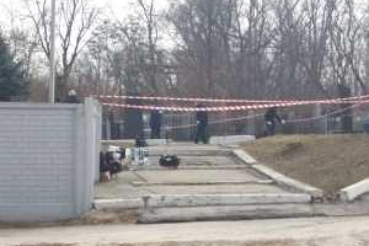 В Харькове на могиле матери убит близкий друг Кернеса В Харькове на могиле матери убит близкий друг Кернеса