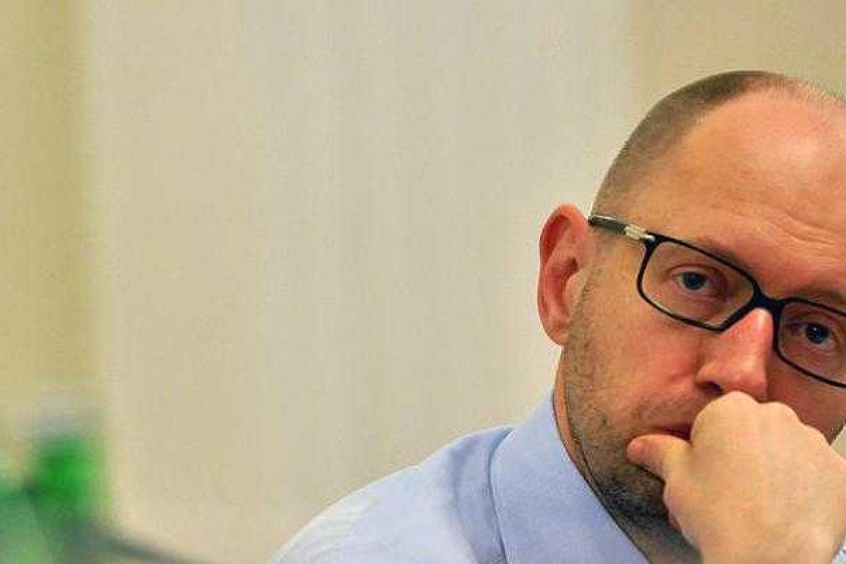 Эксперт: Яценюк использует скандал с уходом Абромавичуса для расширения своего влияния