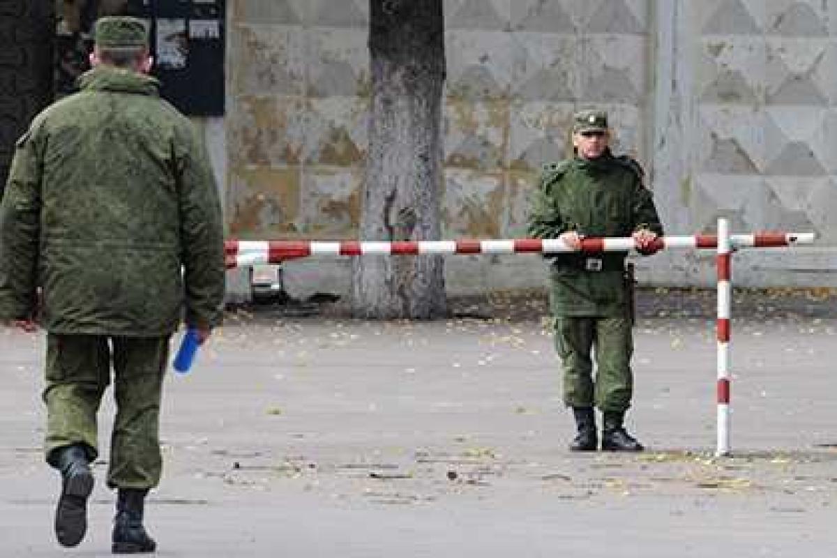 В Москве прапорщик упал в цистерну с бензином и захлебнулся