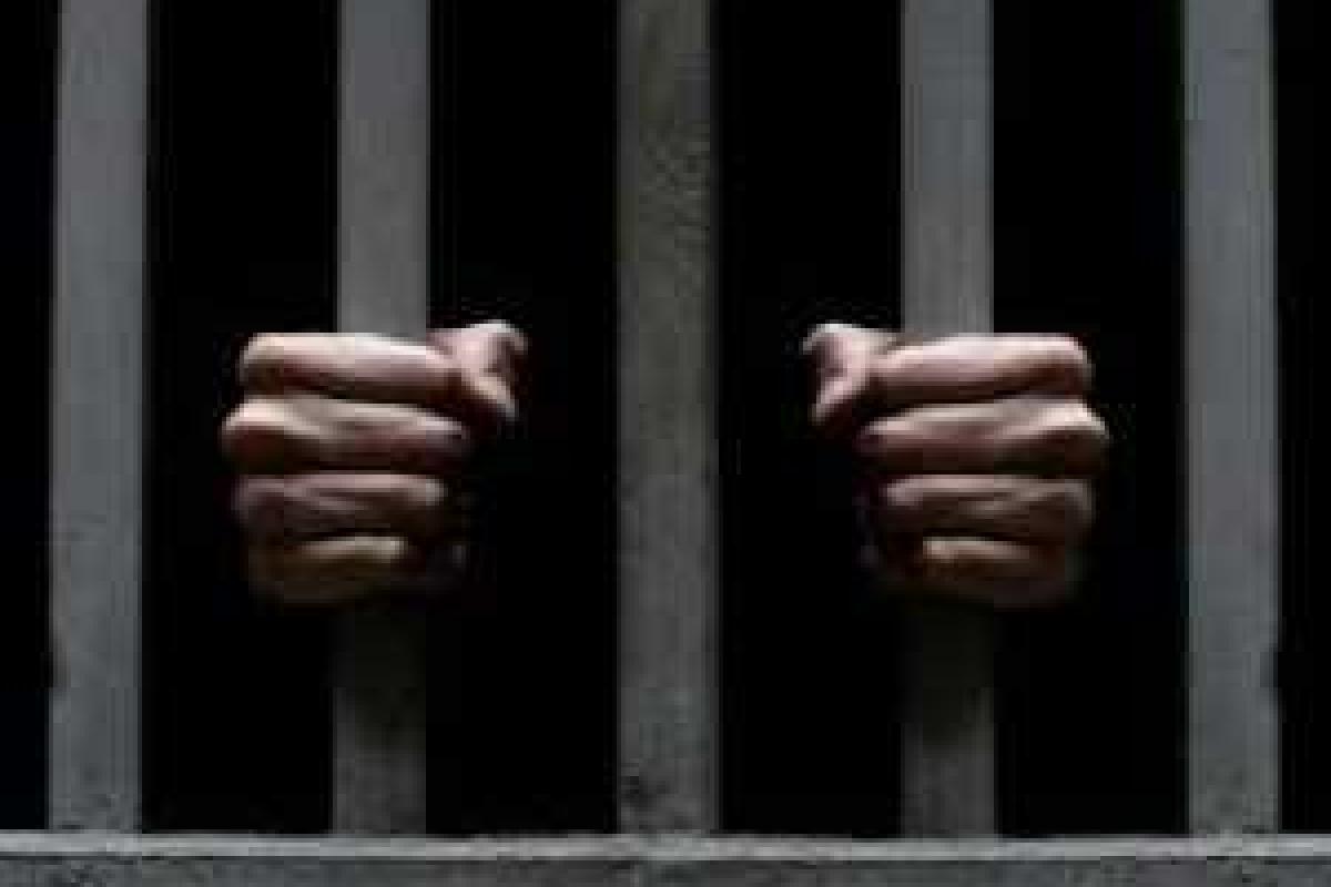 В Лимане мотоциклист изнасиловал переселенку из Горловки В Лимане мотоциклист изнасиловал переселенку из Горловки