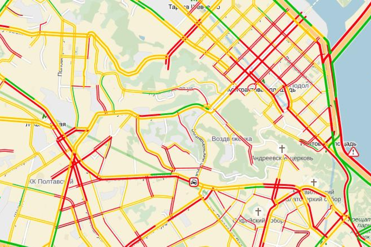 Из-за снега Киев застрял в пробках