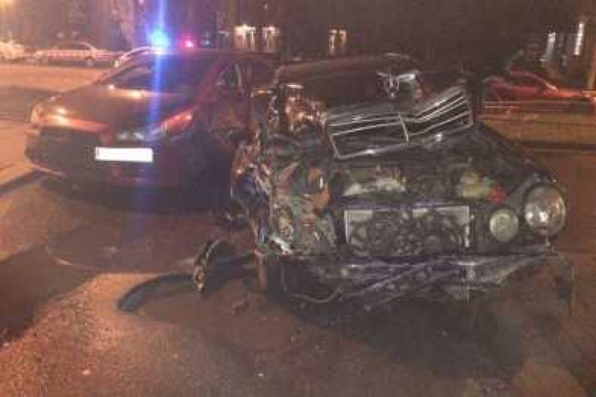 ДТП в Харькове: разбиты две иномарки, четыре человека пострадали