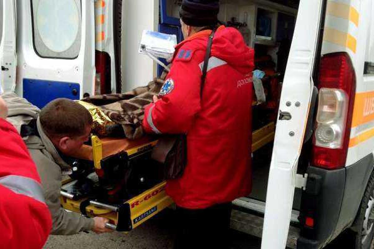 В Днепропетровск доставили тяжело раненых под Авдеевкой силовиков: нужны доноры крови В Днепропетровск доставили тяжело раненых под Авдеевкой силовиков: нужны доноры крови
