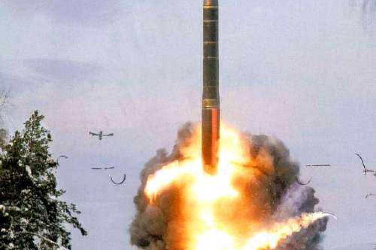 В Иране провели новое испытание баллистических ракет В Иране провели новое испытание баллистических ракет