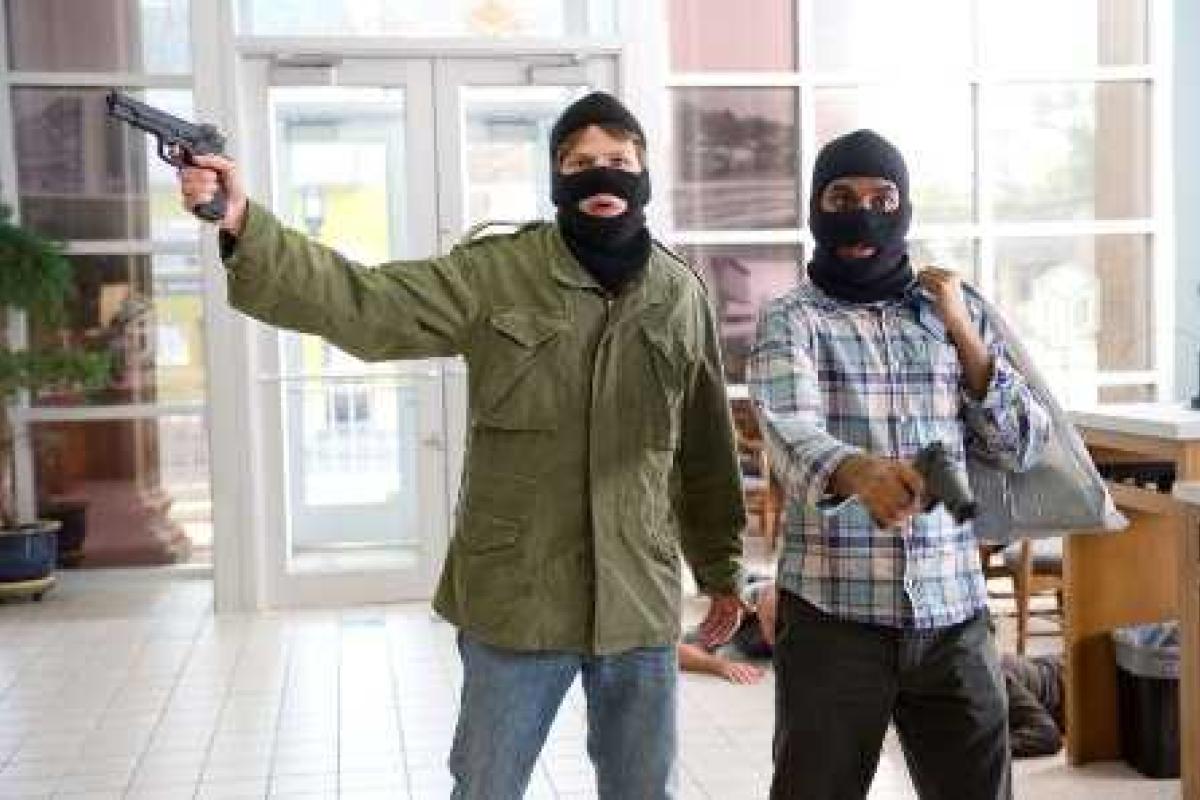 Мариупольцы дерзко ограбили посла Марокко в Киеве